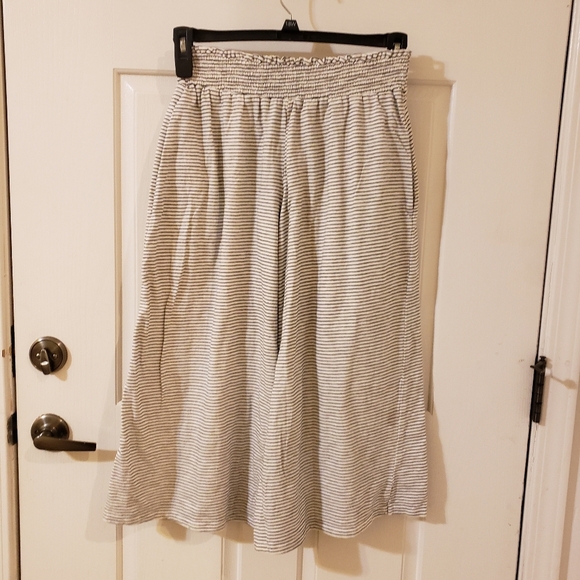 Mustard Seed Size Med. Striped Wide-Leg Pants - Picture 6 of 9